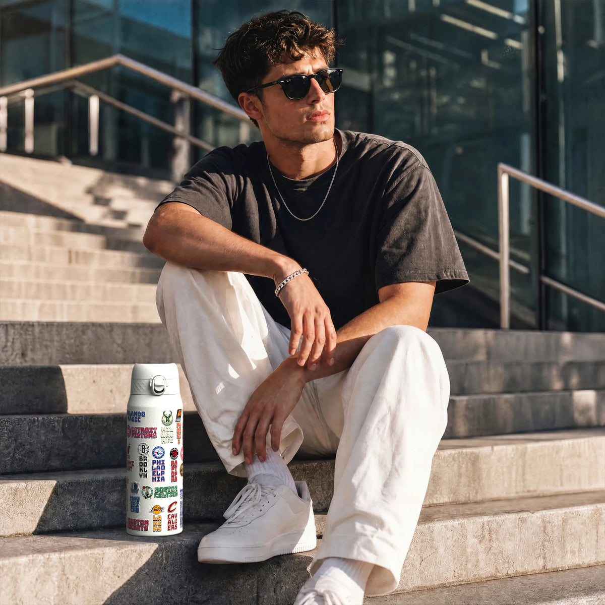 NBA x ION8, Insulated Steel Bottle, Patch Logotipos, 750ml (24oz) — foto adicional del producto